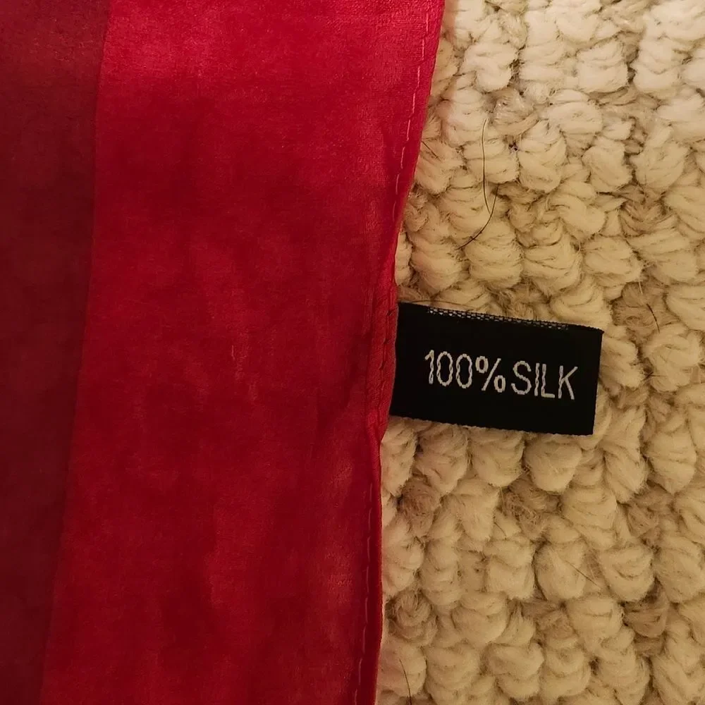 Oversized 100% Silk Equestrian Horse Print Scarf Bold Red Border Ret. 125€/$150